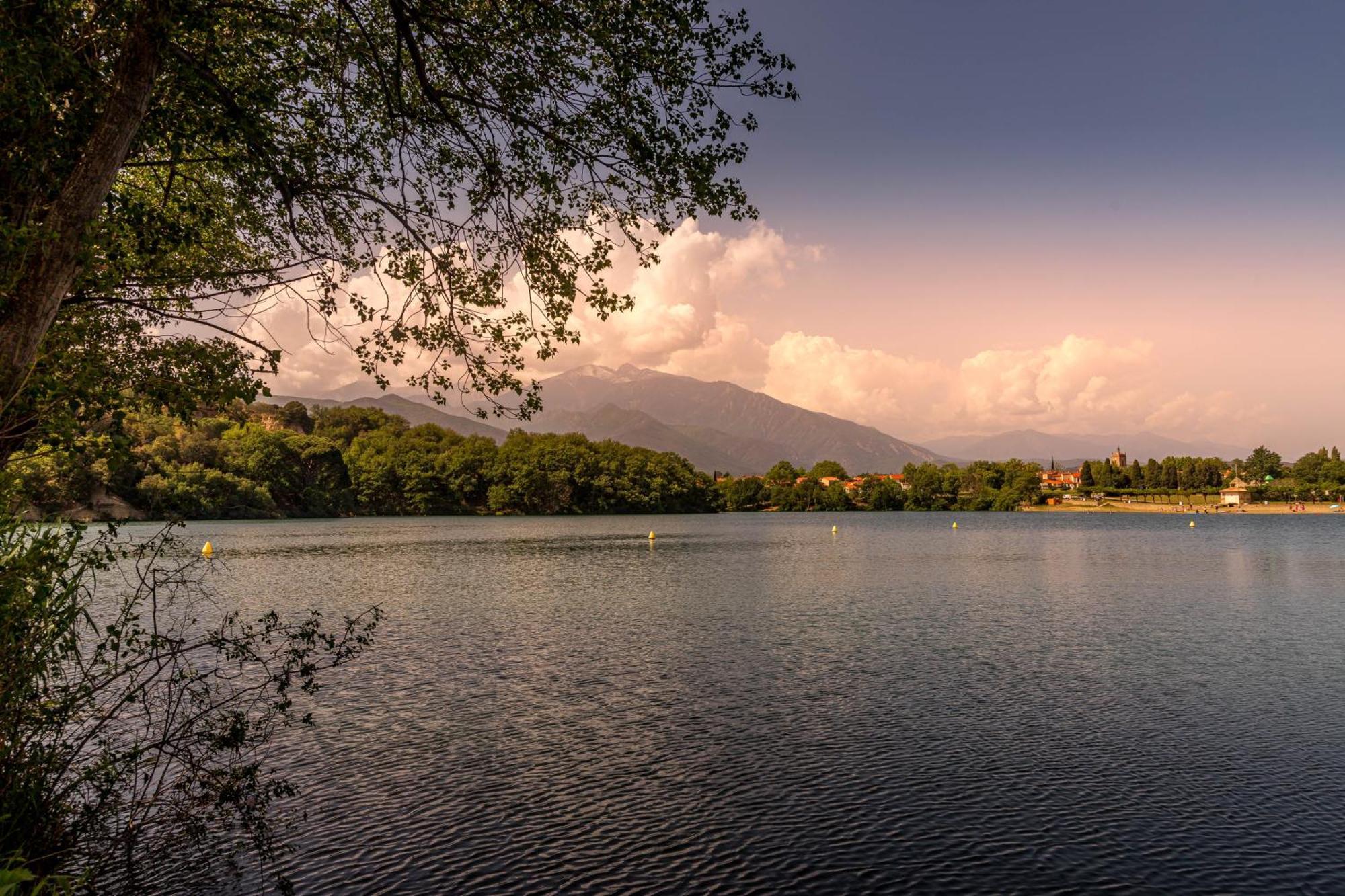 Camping Les Rives Du Lac De Vinca Eksteriør bilde